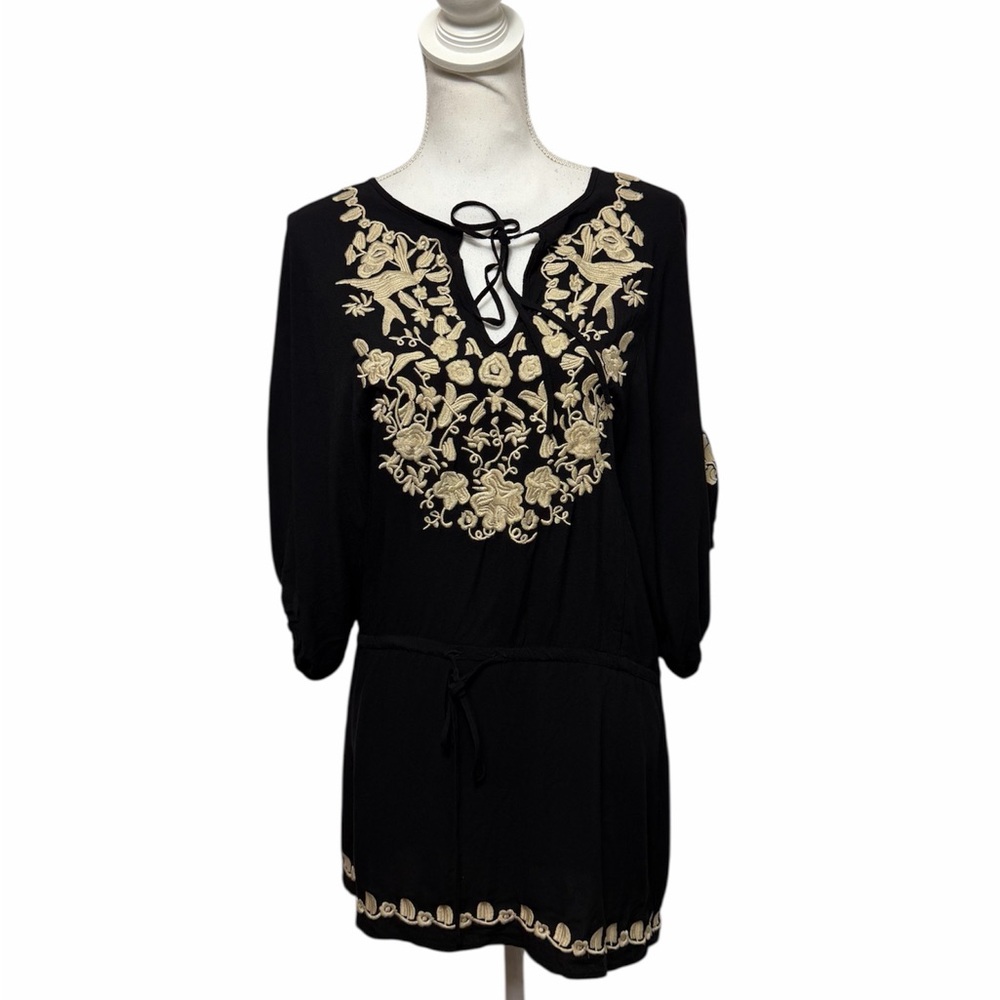METROPARK BLACK EMBROIDERED FLORAL WOMEN DRESS MEDIUM SEEN ON VANESSA HUDGENS